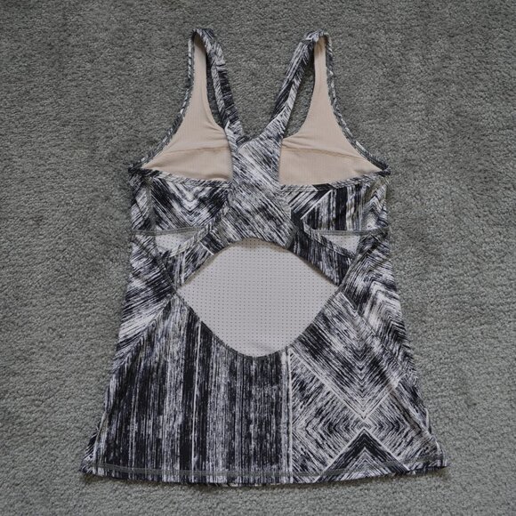 Lululemon Crossback Tank size 6 *GUC - Picture 5 of 7